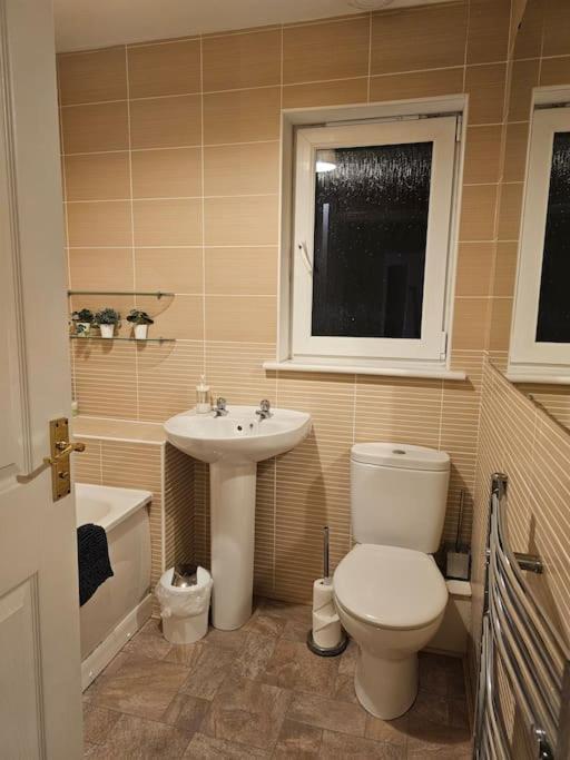 The Park View, 2 Bedroom House Kirkcaldy Esterno foto